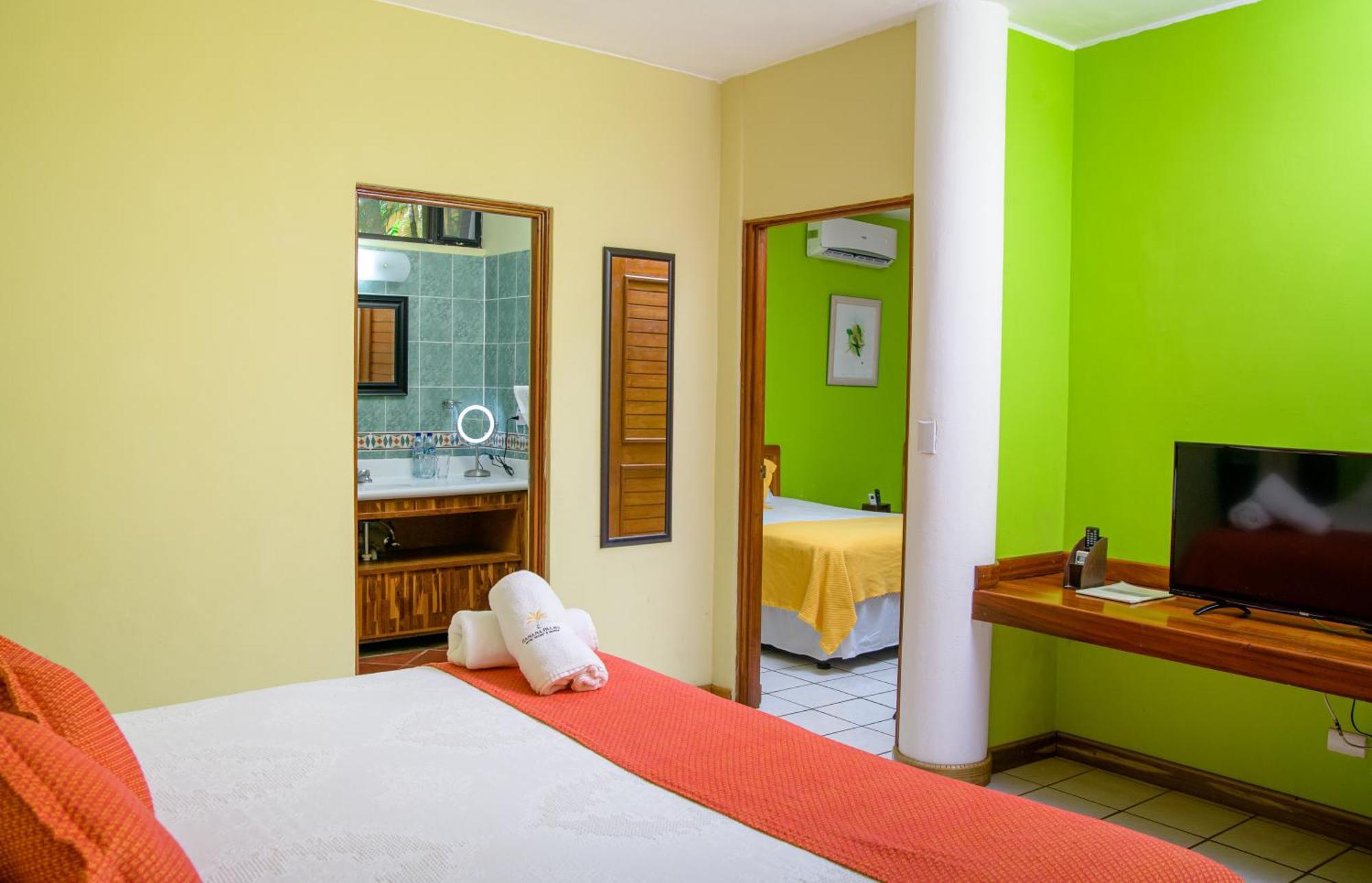 Banana Palms Hotel Rio Dulce Ngoại thất bức ảnh