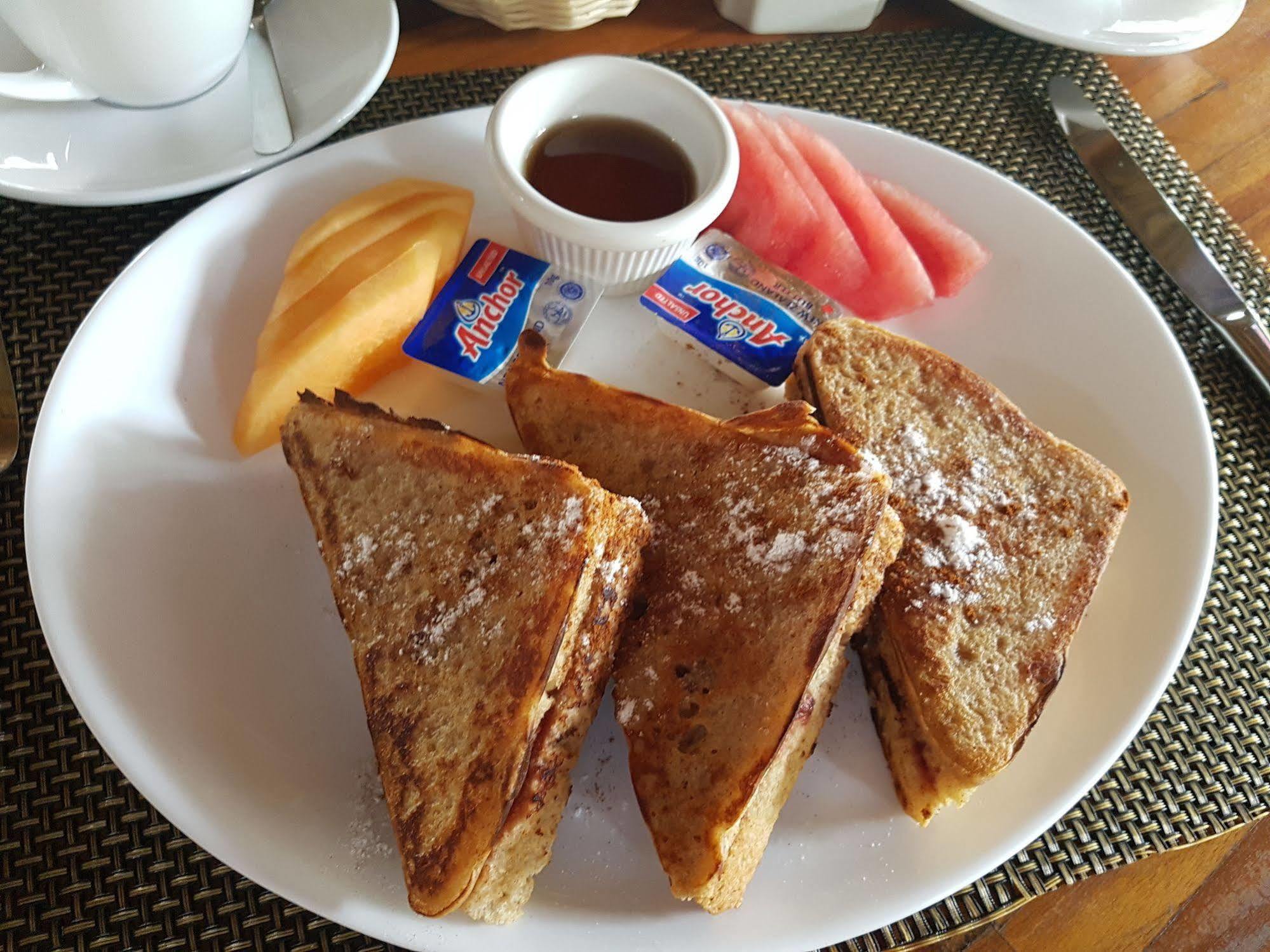 Banana Palms Hotel Rio Dulce Ngoại thất bức ảnh