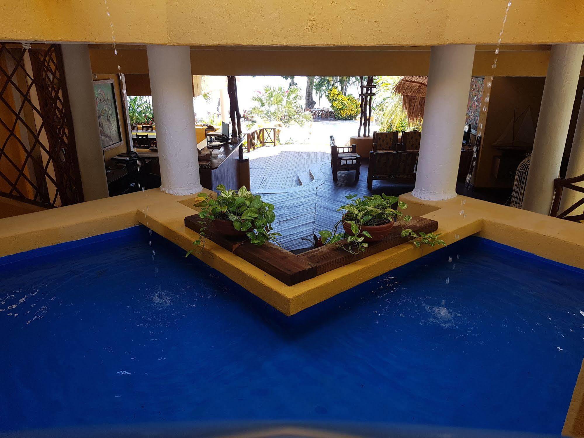Banana Palms Hotel Rio Dulce Ngoại thất bức ảnh