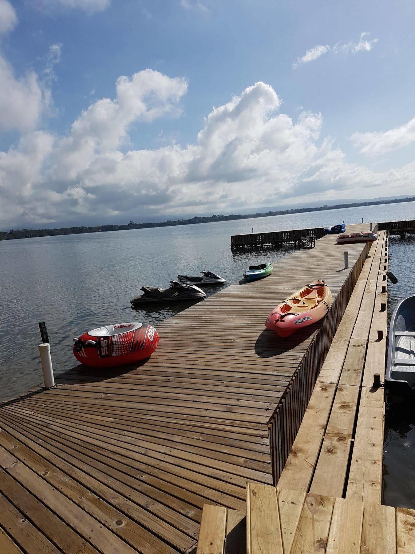 Banana Palms Hotel Rio Dulce Ngoại thất bức ảnh